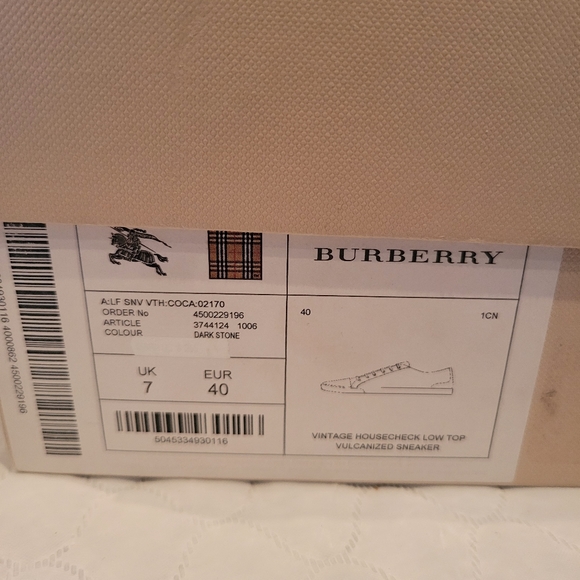 SOLD Burberry running shoes - Picture 7 of 7
